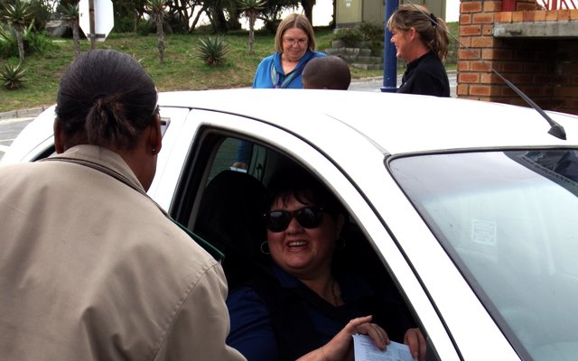 Nog ‘n verligte vrouebestuurder omdat sy net vrouemaand-brosjures ontvang het en nie ‘n boetekaartjie nie